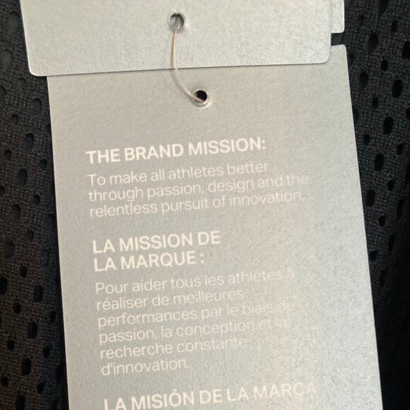 Womens Under Armour Fitted Running Jacket - NWT - Picture 10 of 16